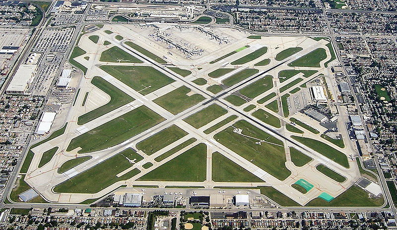 800px-Midway_Airport_Airfield.jpg