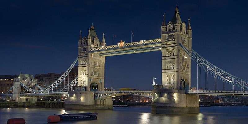 800px-Tower_Bridge_London_Feb_2006.jpg