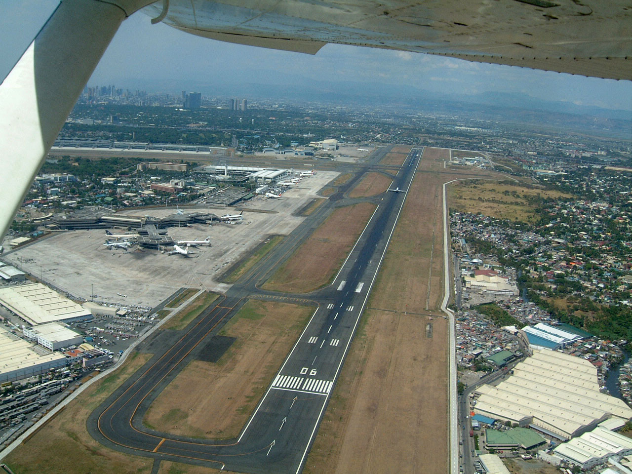 Philippine-Airports-Luzon-Manila-Airport-200303-02.jpg