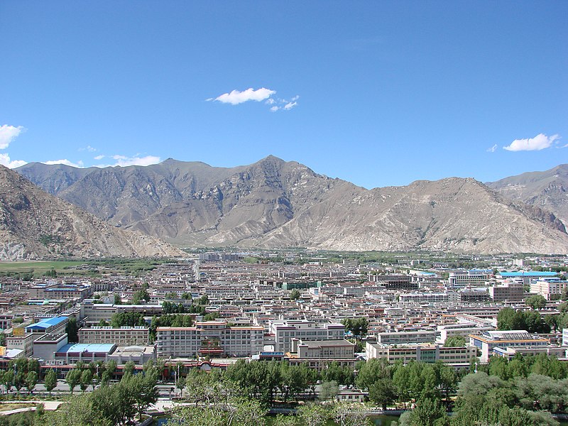 800px-Lhasa_scene.jpg