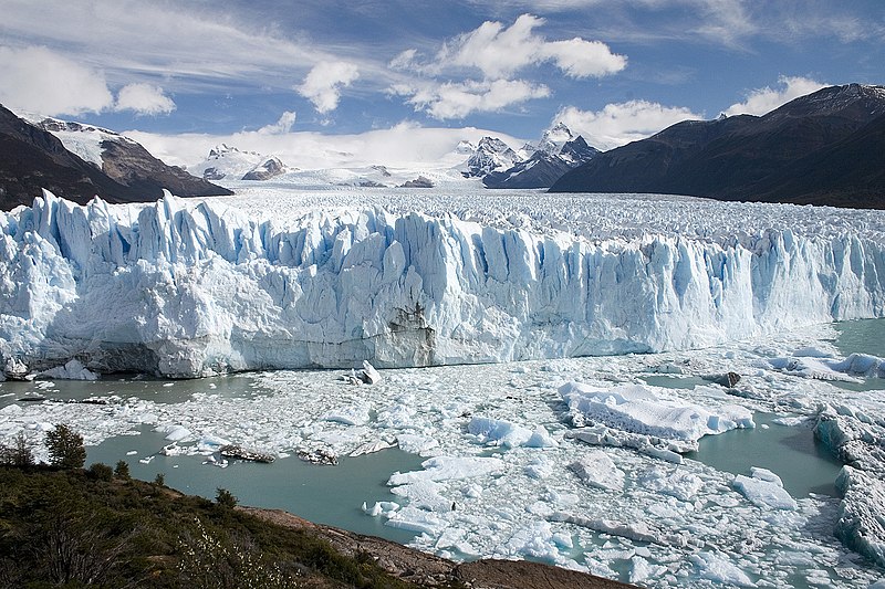 800px-Perito_Moreno_Glacier_Patagonia_Argentina_Luca_Galuzzi_2005.JPG