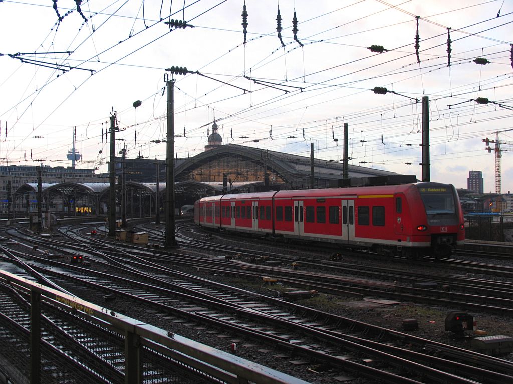 425-533-7-mit-regionalzug-nach-490922.jpg