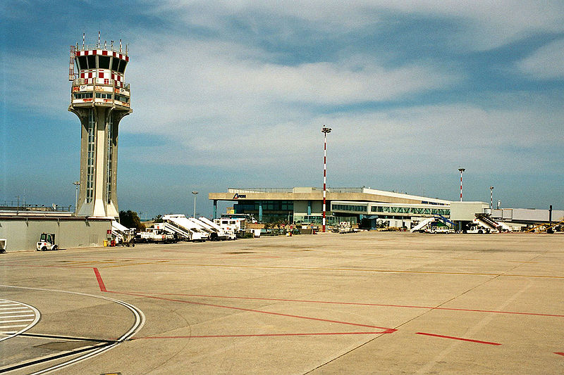 800px-Palermo-Airport-bjs2007-01.jpg